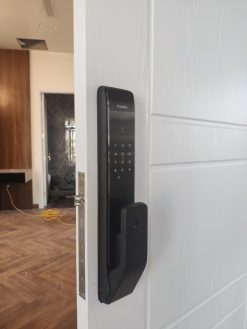 Khóa cửa vân tay Kaadas Q3 kết hợp chuông cửa - Model 2024 chiến lược từ hãng 11 z4897353163570 0885c6a5f9a9a5eb68d6d1167c75ef40